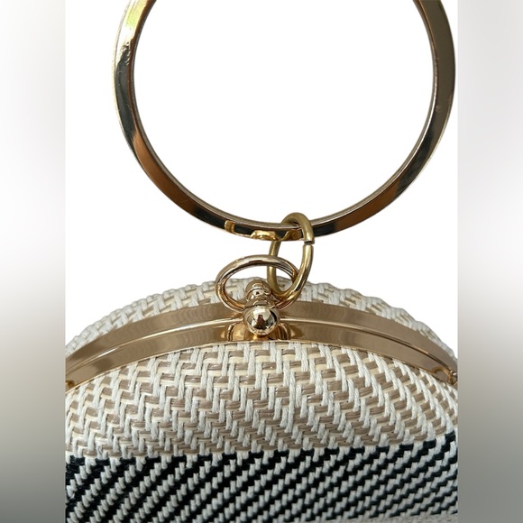 Savanna Cream Black Round Woven Crossbody Satchel Gold Chain Boho Bag Purse - Picture 5 of 13